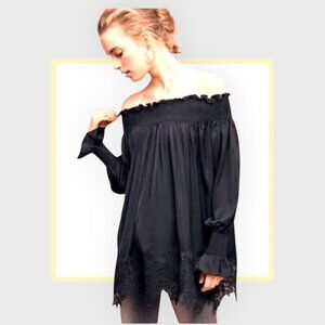 Elegant Off-the-Shoulder Blouse with Lace Trim -